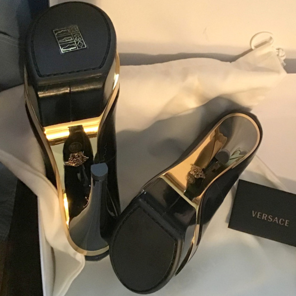 Versace Floating Pumps - Picture 8 of 8